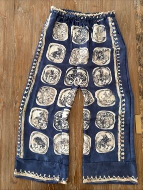 Zara Small Navy Blue and Cream Wide Leg Pants